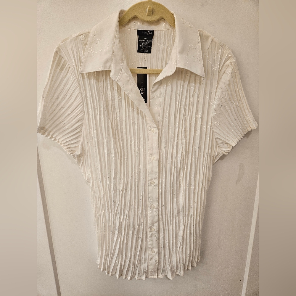 NWT - East 5th "Optic White" Accordion Dress Blouse w See-through Eyelets - 1X